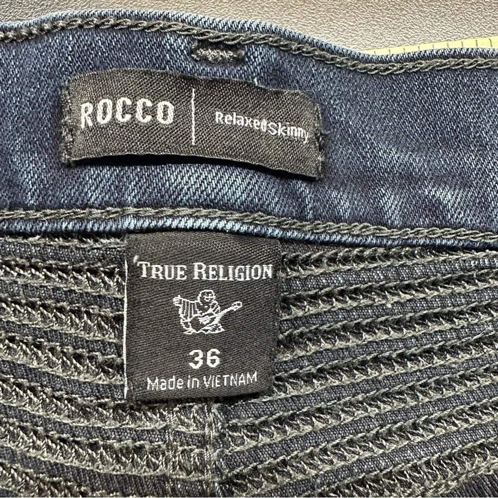 True Religion Men’s Rocco Relaxed Skinny Moto Medium Wash Blue Jeans 36x28 Y2k